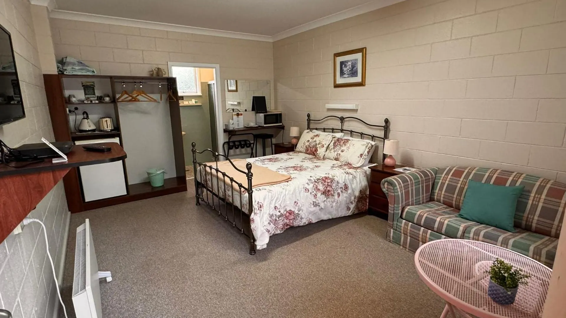 Alpine Country Motel Plus Free Coffee Cooma