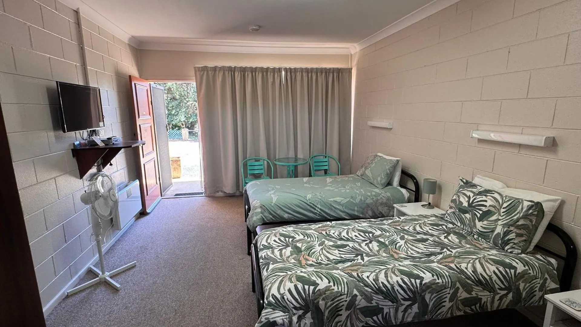 Alpine Country Motel Plus Free Coffee Cooma Australia