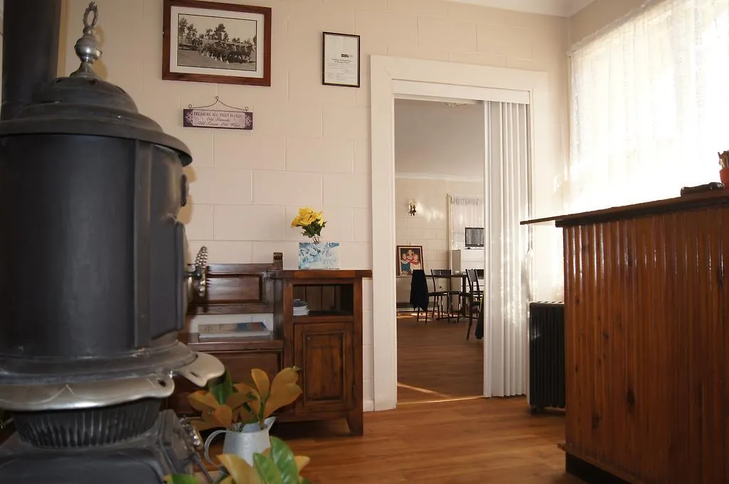 Alpine Country Motel Plus Free Coffee Cooma