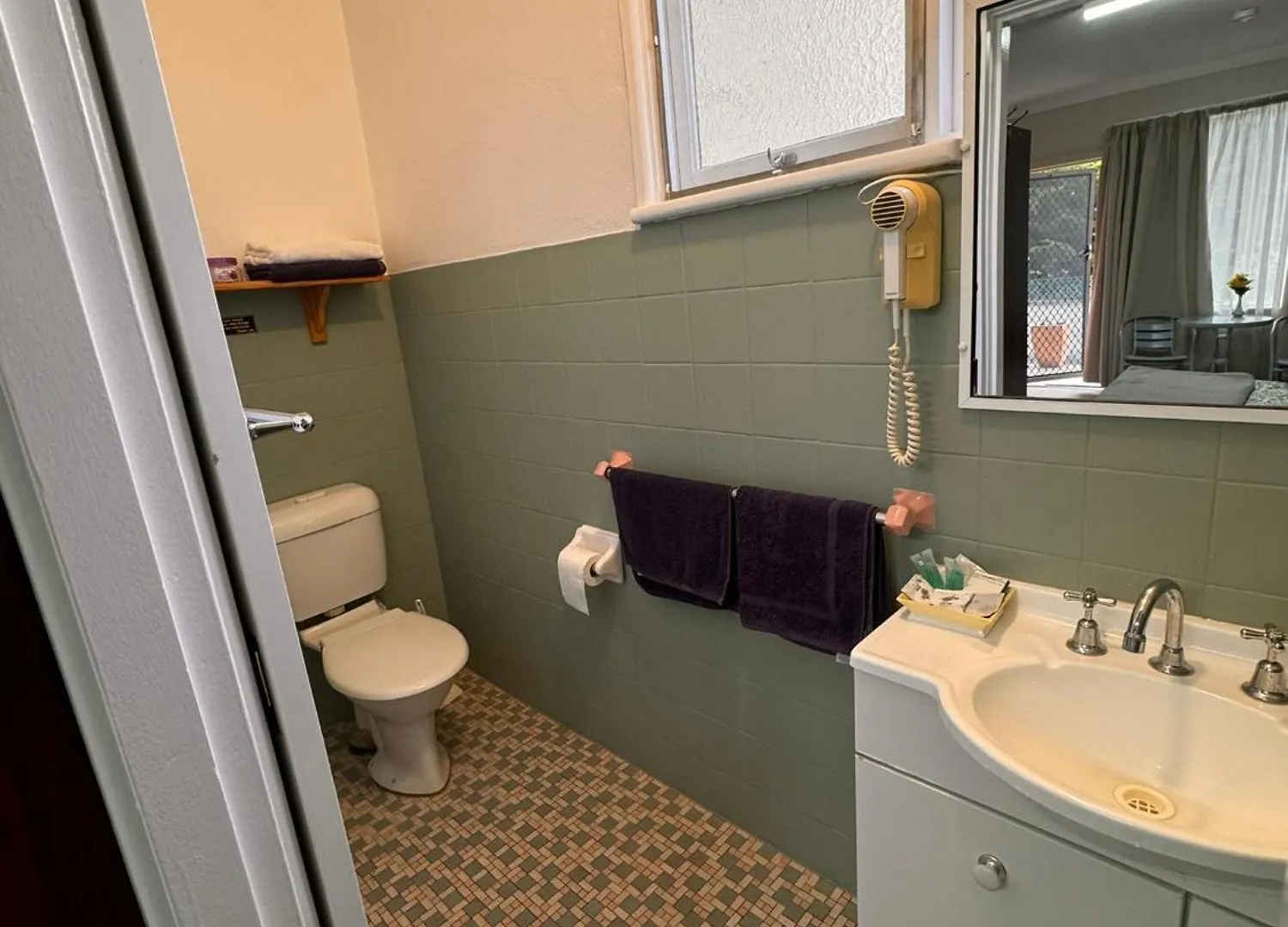 ***  Alpine Country Motel Plus Free Coffee Cooma Australia